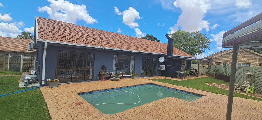 4 Bedroom Property for Sale in Fauna Free State